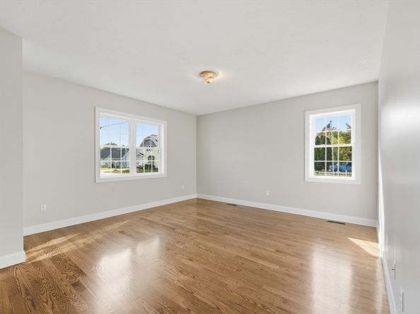 20 Willow St, Clinton MA 01510
