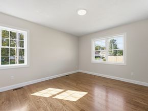 20 Willow St, Clinton MA 01510