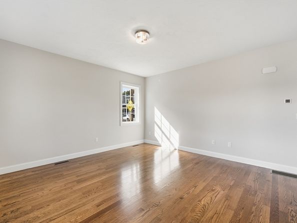 20 Willow St, Clinton MA 01510