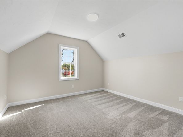 20 Willow St, Clinton MA 01510