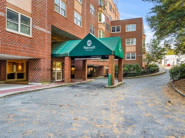 1 Watermill Pl 228, Arlington MA 02476
