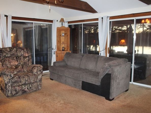 60 Shore Rd, Douglas MA 01516
