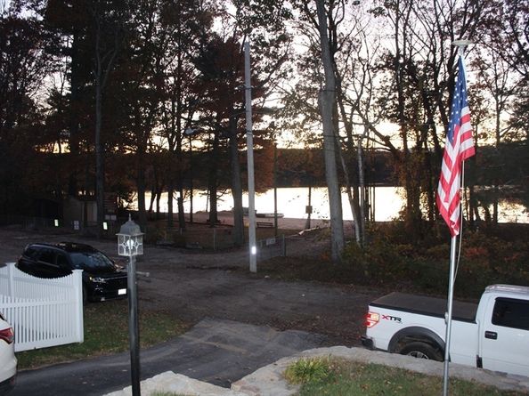 60 Shore Rd, Douglas MA 01516