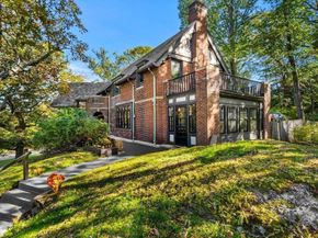 1125 W Roxbury Pkwy, Brookline MA 02467