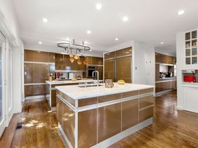 1125 W Roxbury Pkwy, Brookline MA 02467