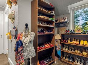 1125 W Roxbury Pkwy, Brookline MA 02467