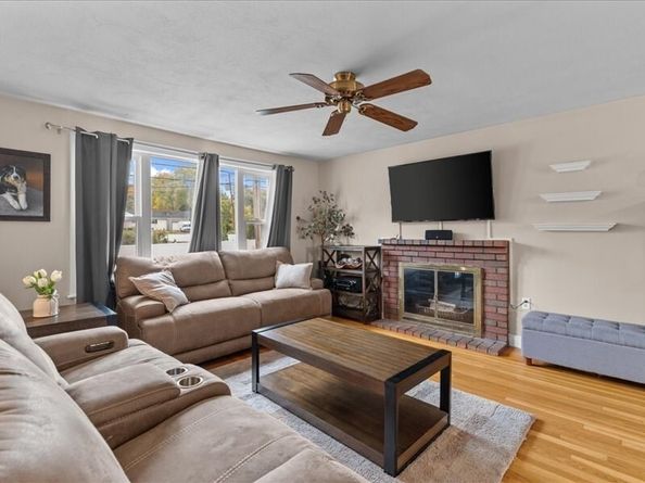 117 Elliott St, Danvers MA 01923