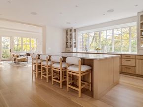 115 Windsor Rd, Newton MA 02468