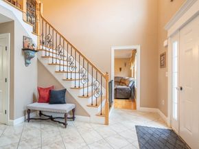 2 Camden Drive, Auburn MA 01501