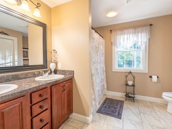 2 Camden Drive, Auburn MA 01501