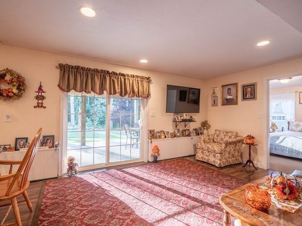 2 Camden Drive, Auburn MA 01501