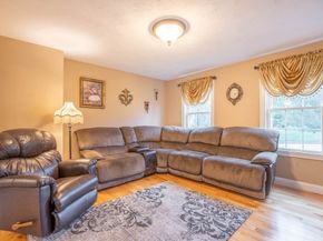 2 Camden Drive, Auburn MA 01501