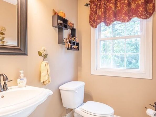 2 Camden Drive, Auburn MA 01501