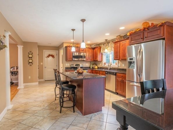 2 Camden Drive, Auburn MA 01501