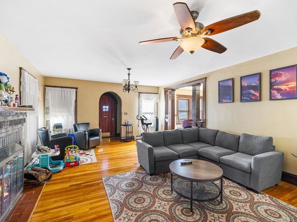 11 Linwood Rd, Lynn MA 01905