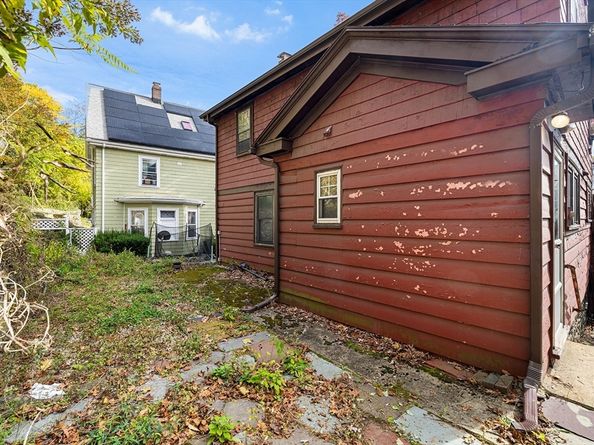 11 Linwood Rd, Lynn MA 01905