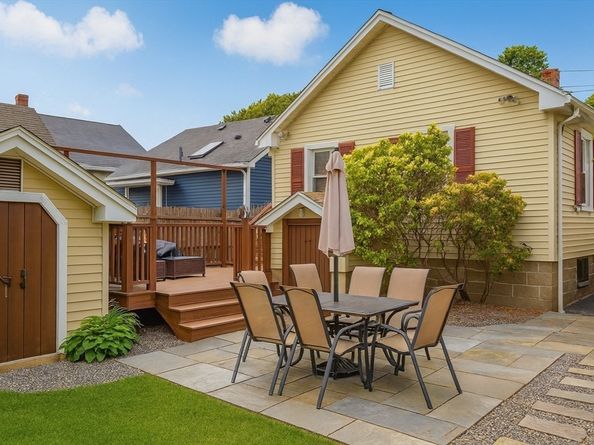 129 Lake St, Waltham MA 02451