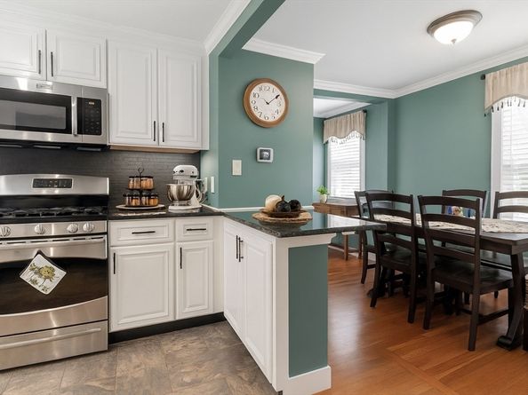 129 Lake St, Waltham MA 02451