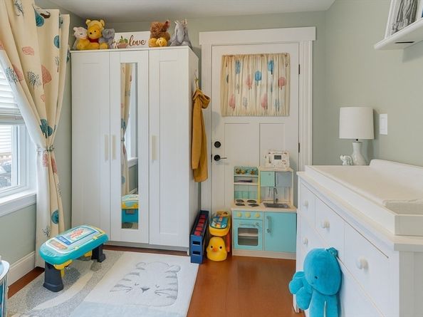 129 Lake St, Waltham MA 02451