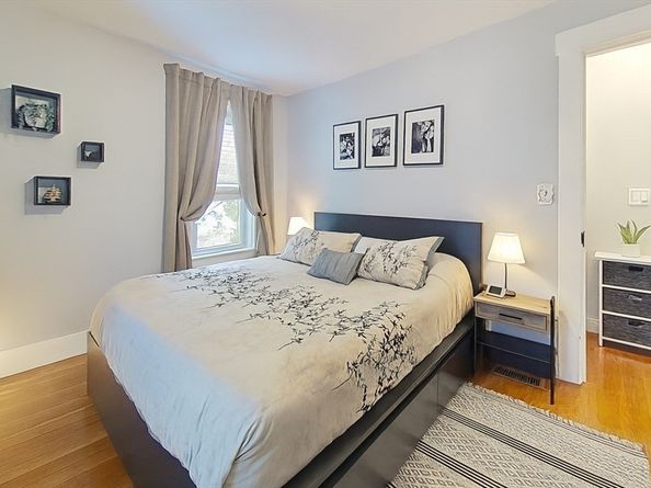 129 Lake St, Waltham MA 02451