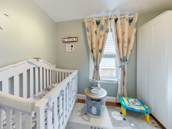 129 Lake St, Waltham MA 02451