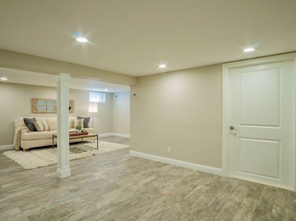 3 Elliot Rd, Lynnfield MA 01940