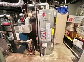 11 Oak St, Fitchburg MA 01420