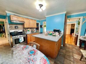 11 Oak St, Fitchburg MA 01420