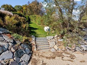 8 Eagles Nest Rd, Duxbury MA 02332