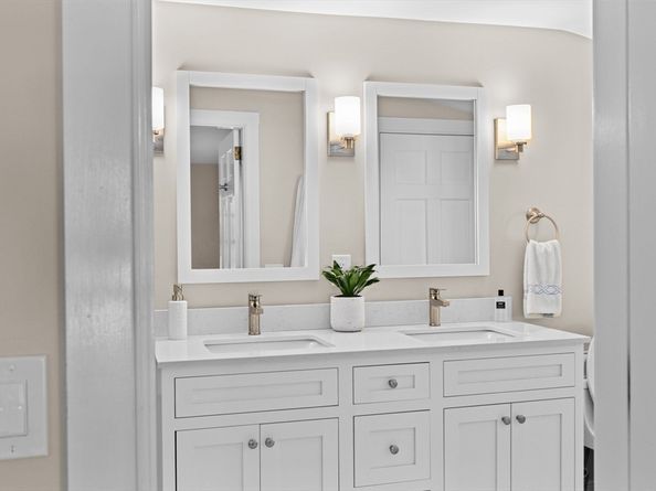 8 Eagles Nest Rd, Duxbury MA 02332