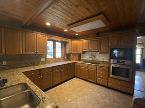 170 Bridge St, Warren MA 01083