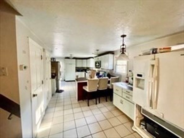 48 Grove, Plympton MA 02367