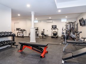 94 Elm St, Medfield MA 02052