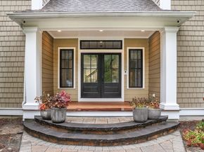 94 Elm St, Medfield MA 02052