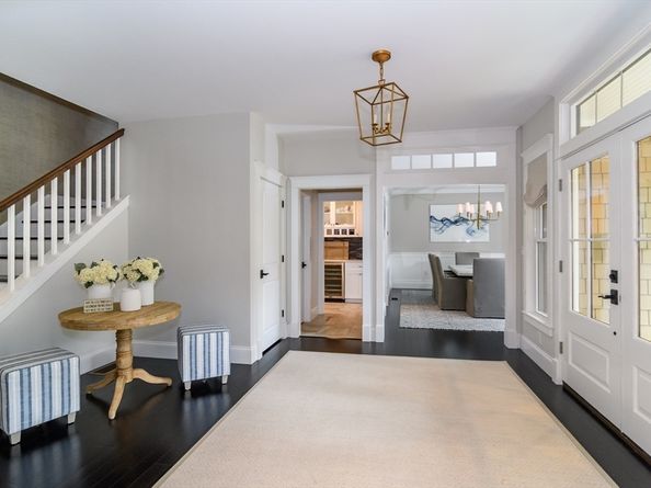 94 Elm St, Medfield MA 02052