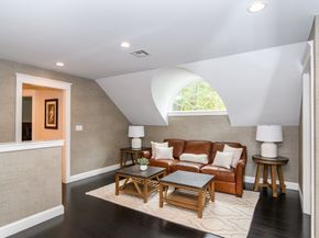 94 Elm St, Medfield MA 02052