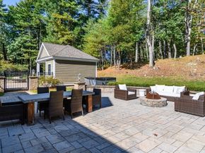 94 Elm St, Medfield MA 02052