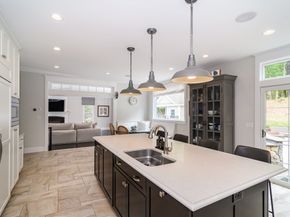 94 Elm St, Medfield MA 02052