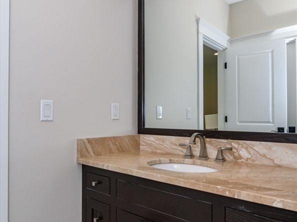 94 Elm St, Medfield MA 02052
