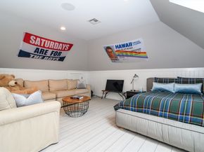94 Elm St, Medfield MA 02052