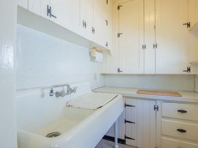 14 Hill St, Webster MA 01570