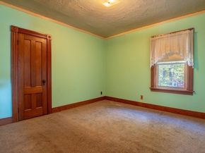 14 Hill St, Webster MA 01570