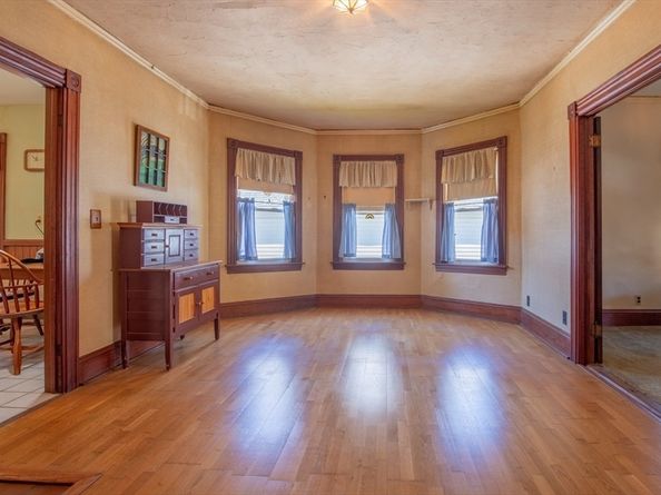 14 Hill St, Webster MA 01570