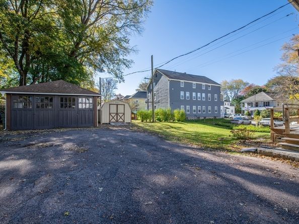 14 Hill St, Webster MA 01570