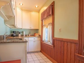 14 Hill St, Webster MA 01570