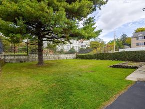 35 Shelby St, Worcester MA 01605