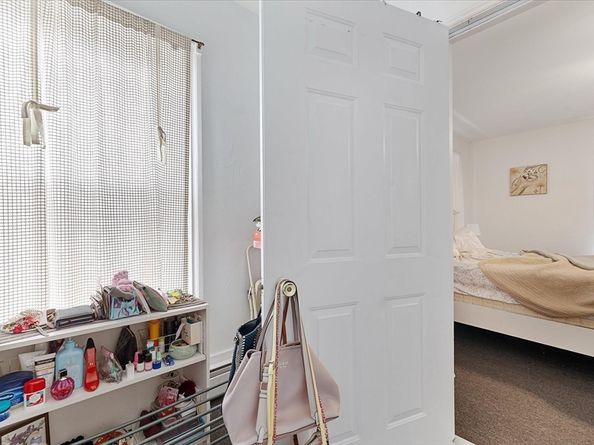 35 Shelby St, Worcester MA 01605