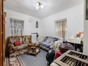 35 Shelby St, Worcester MA 01605