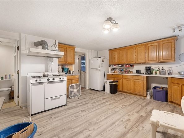 35 Shelby St, Worcester MA 01605