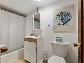 35 Shelby St, Worcester MA 01605